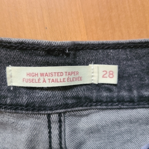 Levi's High Waisted Taper Jeans - Picture 6 of 13